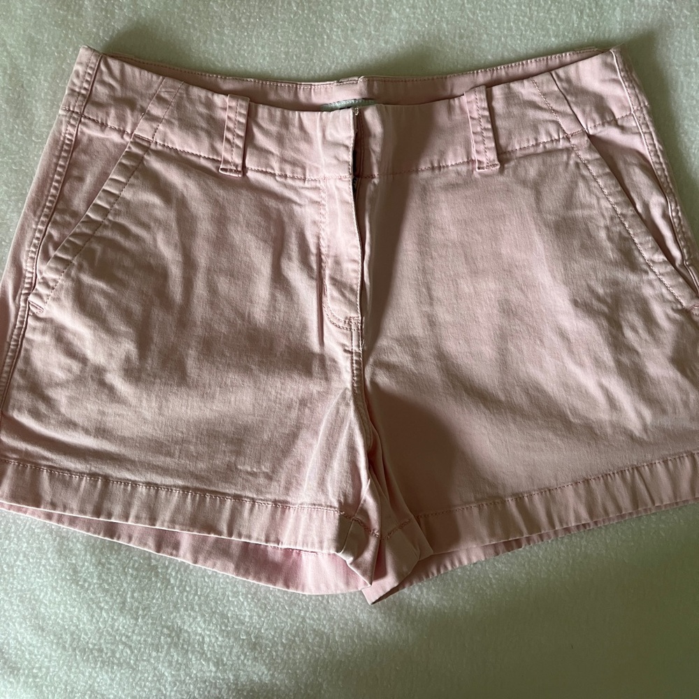 Vineyard Vines Light Pink Women's Bermuda Shorts